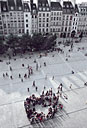 Foule &agrave; Paris place Beaubourg