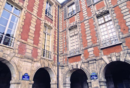  - &copy; - All uses and rights reserved by Ducatez - www.ducatez.com