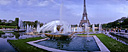 Panoramique des fontaines du Trocad&eacute;ro et de la Tour Eiffel