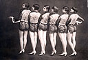 Danseuses de burlesque par Mager &agrave; Berlin vers 1925
