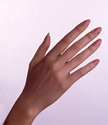 Main f&eacute;minime