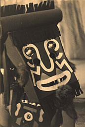 Masque num&eacute;ro 7 de la revue Femmes